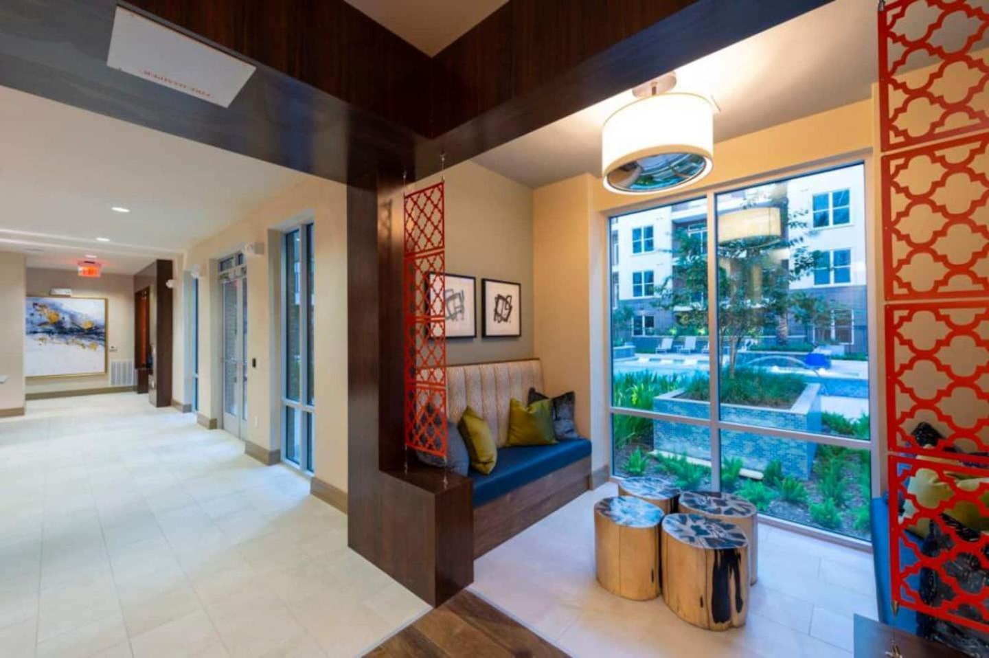 Downtown Apt Free Parking - Pool - Gym - Fully Kitchen ヒューストン エクステリア 写真