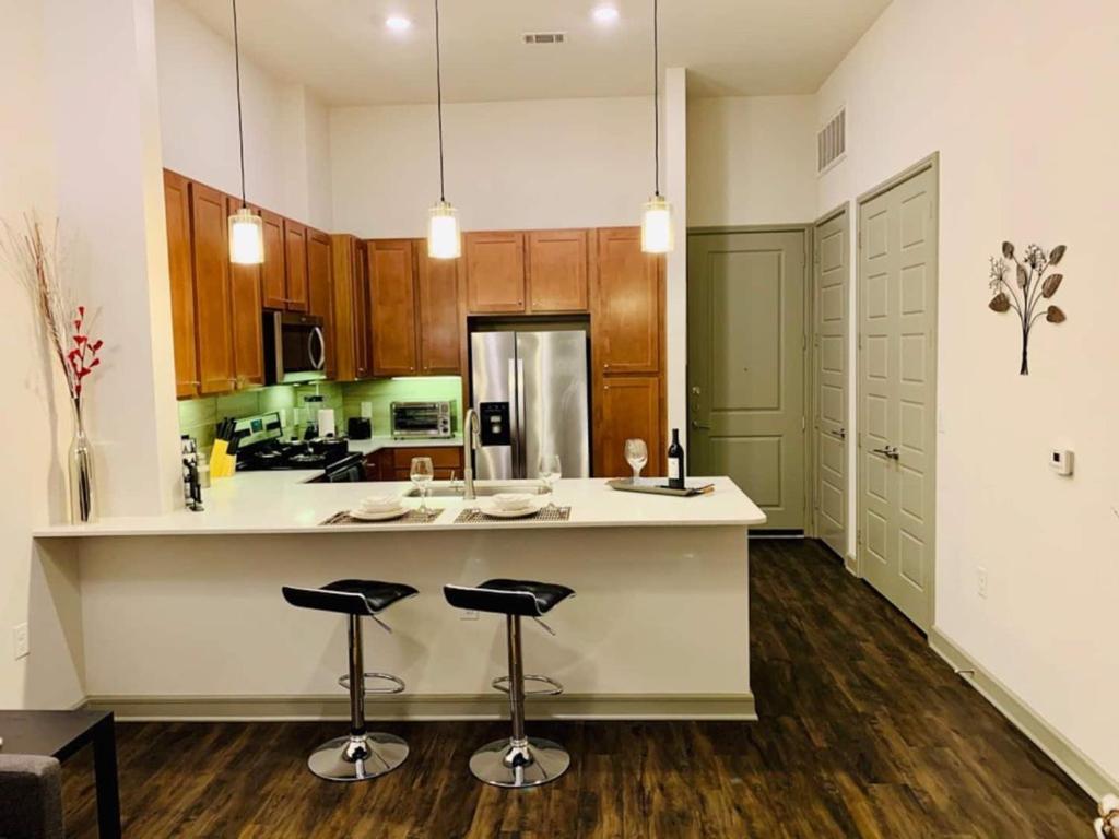 Downtown Apt Free Parking - Pool - Gym - Fully Kitchen ヒューストン エクステリア 写真