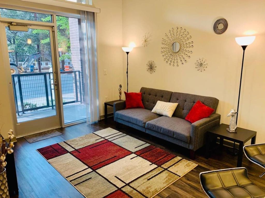 Downtown Apt Free Parking - Pool - Gym - Fully Kitchen ヒューストン エクステリア 写真