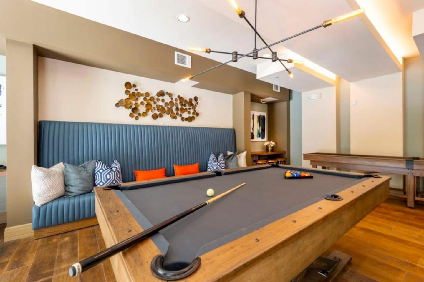 Downtown Apt Free Parking - Pool - Gym - Fully Kitchen ヒューストン エクステリア 写真